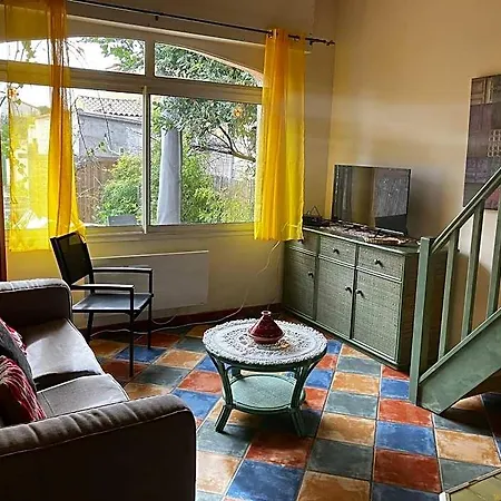 Charming With Swimming Pool Hotel Frontignan